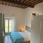 Lungarno Konukevi 3*