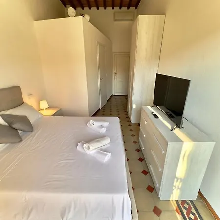 Lungarno Guest house *